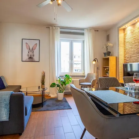 Special Roger F Rabbit 2 Apartment, Roche Towers, 10-star