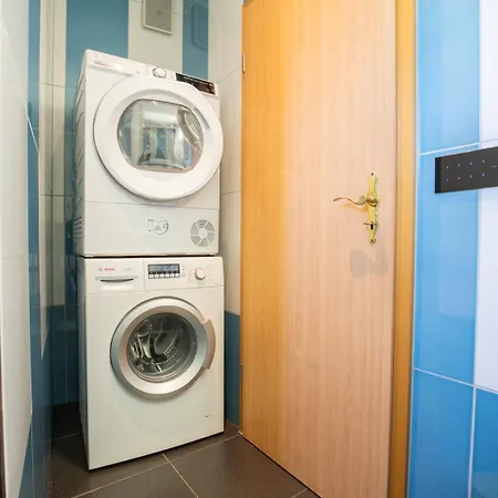 Special Roger F Rabbit 2 Apartment, Roche Towers, 10-star Apartment *