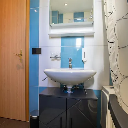 Special Roger F Rabbit 2 Apartment, Roche Towers, 10-star Apartment *